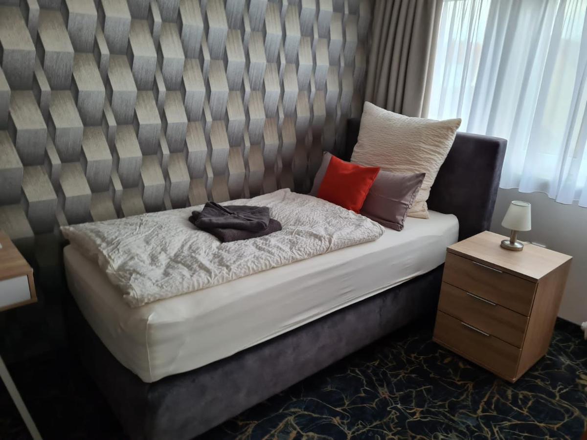 Gaestehaus Am Kurpark Hotel Garni ฮอร์น-บาด-ไมน์แบร์ก ภายนอก รูปภาพ