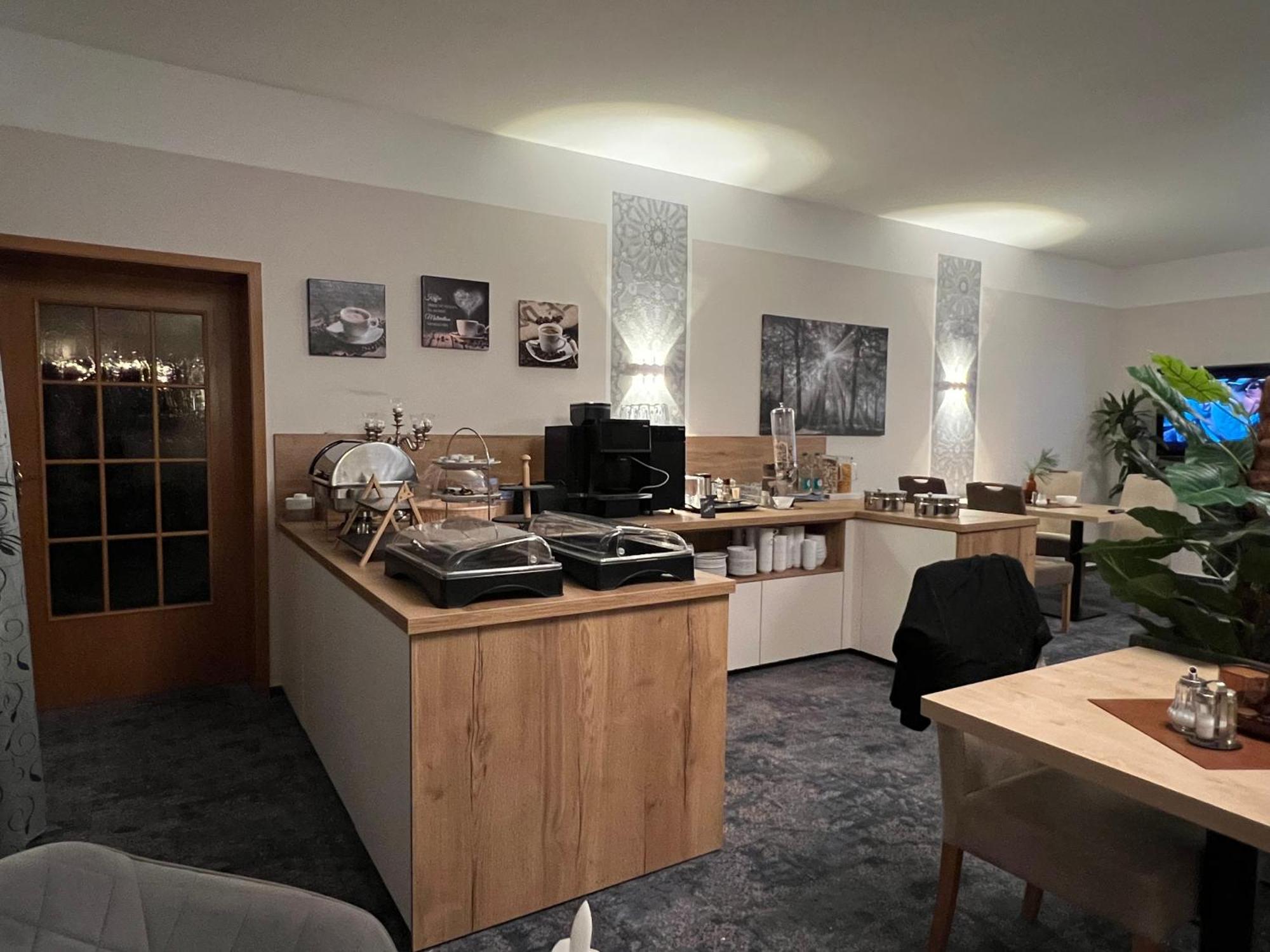 Gaestehaus Am Kurpark Hotel Garni ฮอร์น-บาด-ไมน์แบร์ก ภายนอก รูปภาพ
